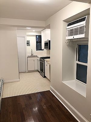 4th image of 72 Charles St APT Bw