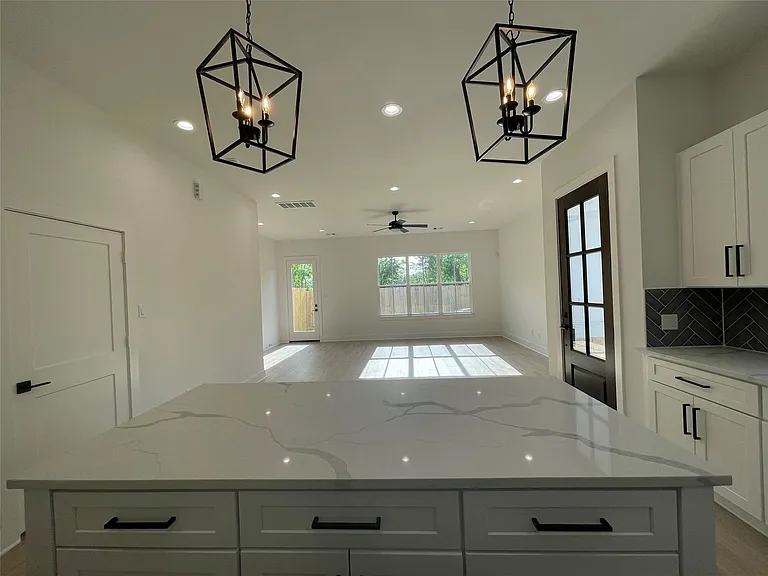 6412 Highland Pine Ln — Photo 6