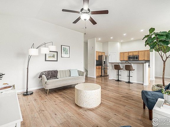 3rd image of 614 Park Edge Cir