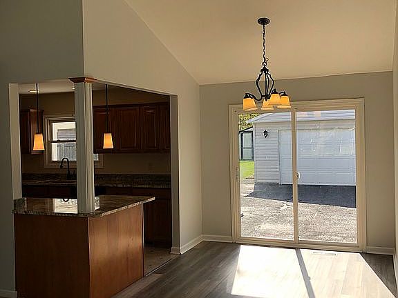 4th image of 4158 Holl Ave