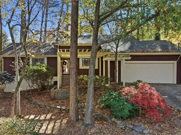 3072 Carmel Dr, Douglasville, GA 30135