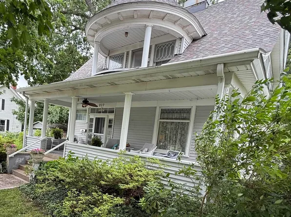 217 S 9th St, Vincennes, IN 47591