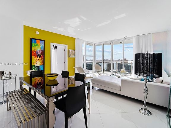 4th image of 950 Brickell Bay Dr APT 3110