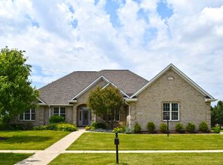 1851 Letha Westgate Dr, Sycamore, IL 60178