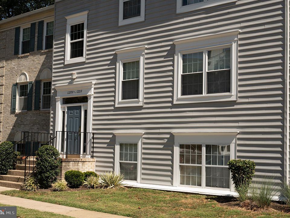 1st image of 12211 Chaucer Ln #12211