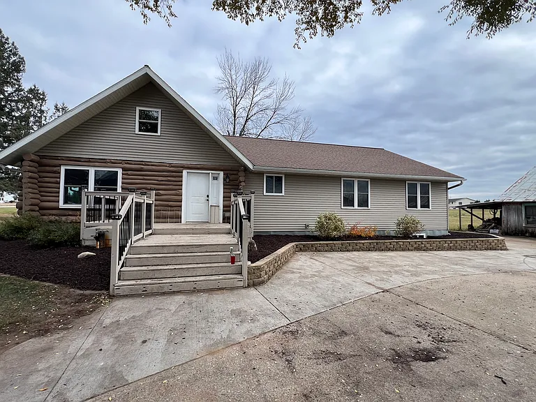 4755 Railroad Grade Rd — Photo 1
