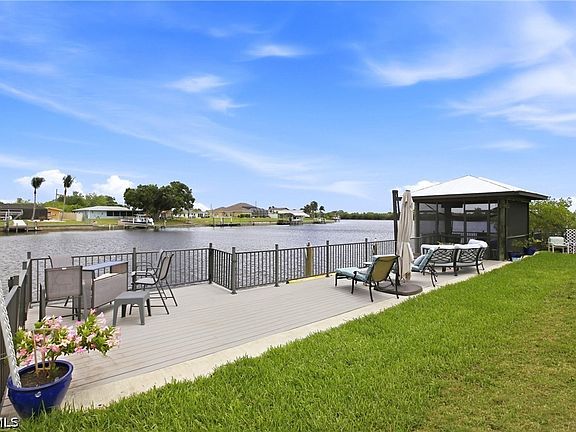 5th image of 165 W Tarpon Blvd NW