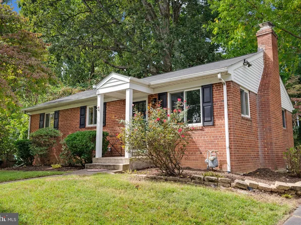 3240 Norfolk Ln, Falls Church, VA 22042