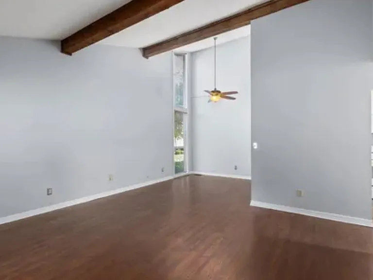 885 Lionsgate Dr — Photo 6
