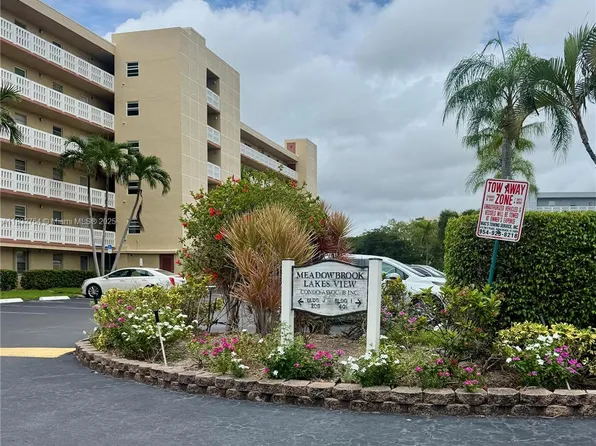 401 SE 3rd St APT 405, Dania Beach, FL 33004