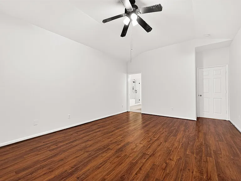 22303 Naple Hollow Ln — Photo 26