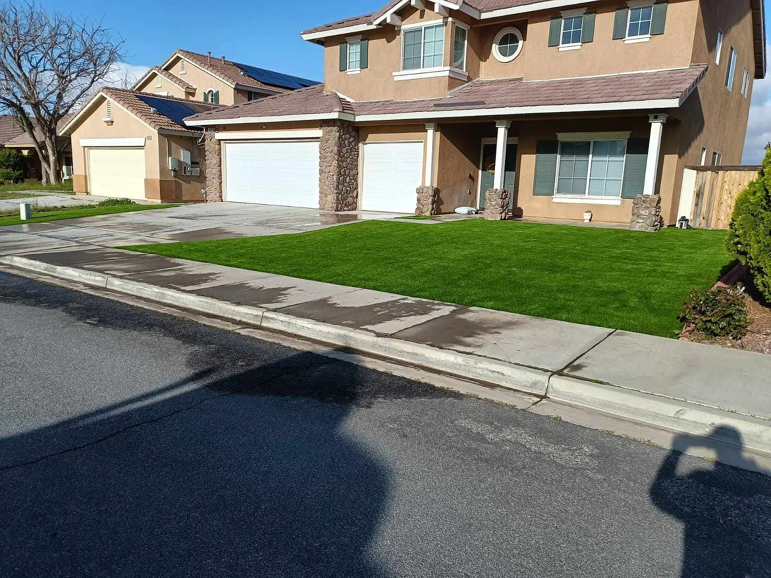 3 bed, 2.5 bath, 2399 sqft, $2,495 — Photo 3