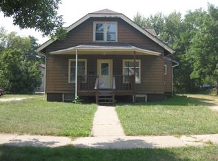 1609 6th St E, Menomonie, WI 54751