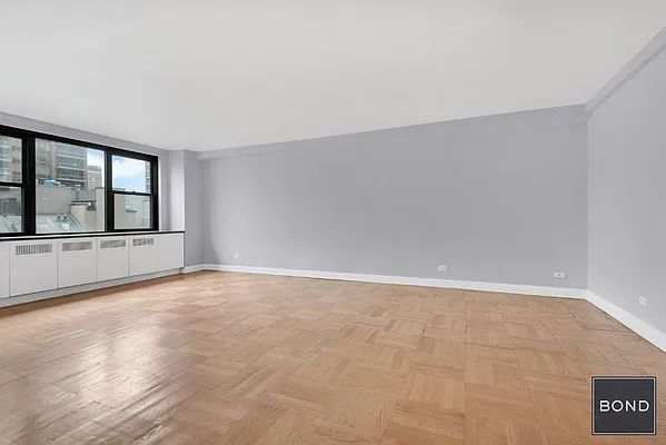 Sold by Bond New York | media 8