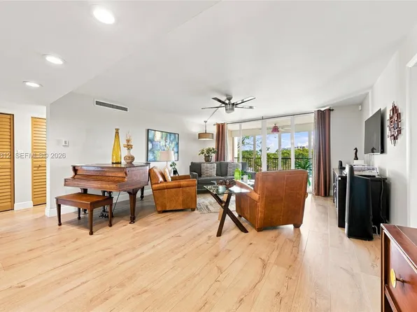 3940 Inverrary Blvd APT 601-A, Lauderhill, FL 33319