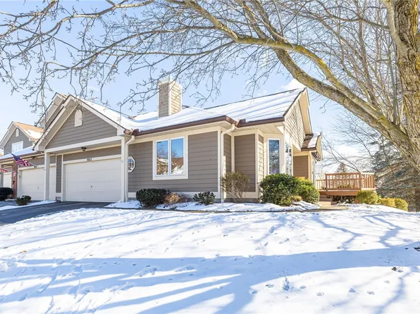 1063 Hillsboro Cove Cir, Webster, NY 14580