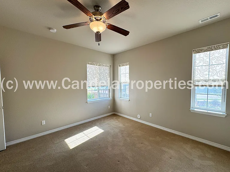 475 Eclipse Dr — Photo 19