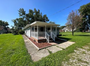 206 W Hinshaw St, Bellflower, IL 61724