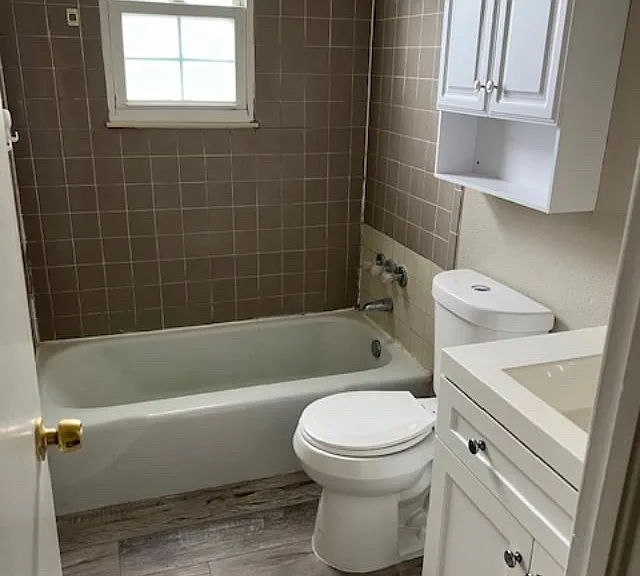422 Falls Ave — Photo 3