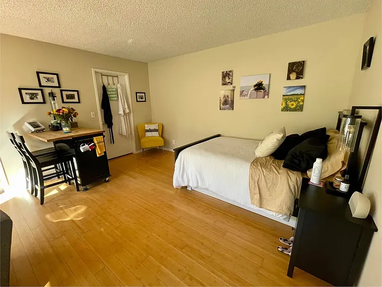 402 Tideway Dr — Photo 3