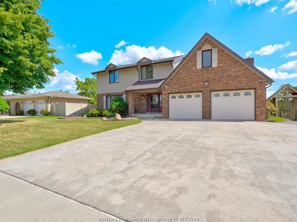 2036 Lesperance Rd, Tecumseh, ON N8N 2N4