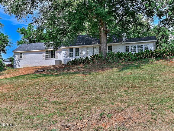 2nd image of 623 Pershing Drive
