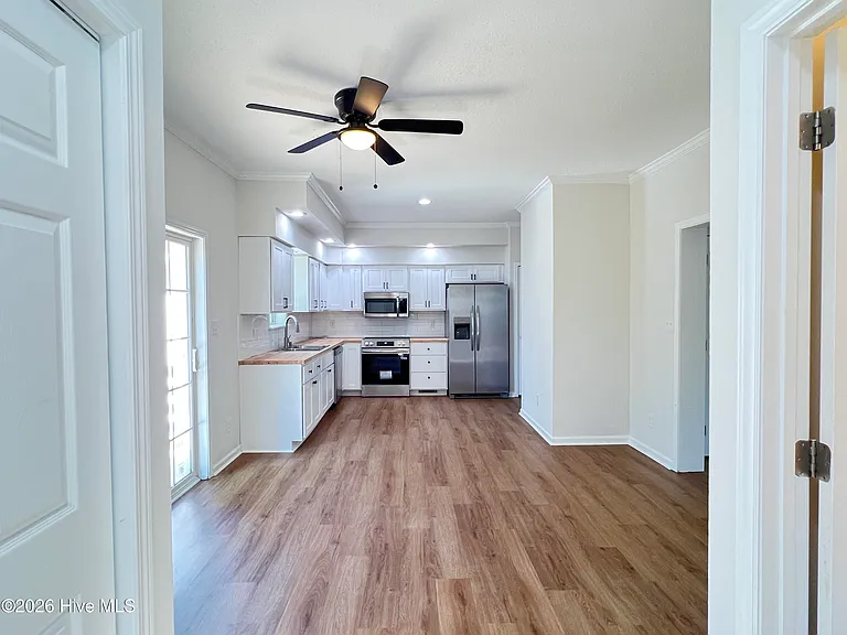 568 Bald Eagle Dr — Photo 8