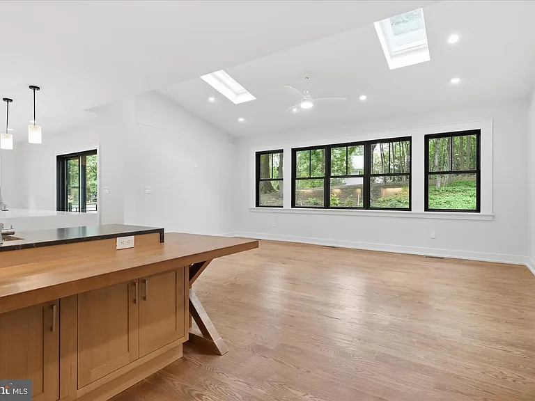 5921 Chesterbrook Rd — Photo 27