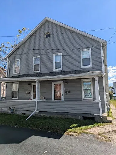 3 bed, $1,295 — Photo 1