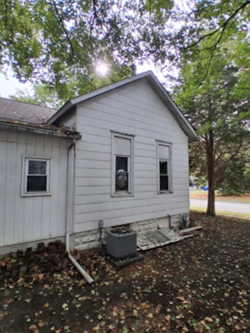2 bed, 920 sqft, $1,100 — Photo 2