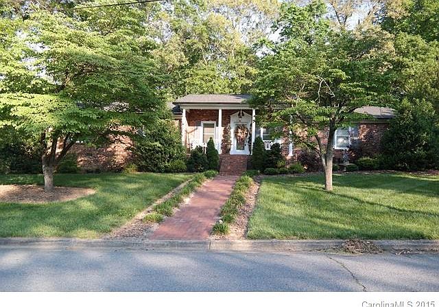 1st image of 806 Danbrook Cir