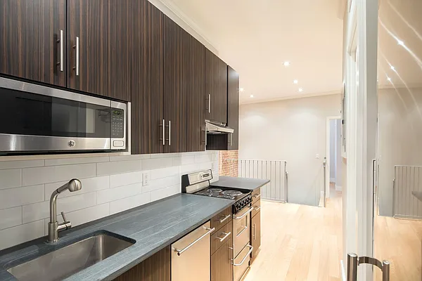 Rented by Corigin Management | media 20