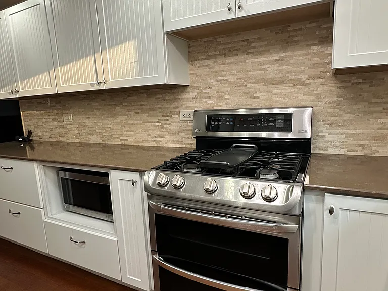 409 S Commonwealth Ave — Photo 10