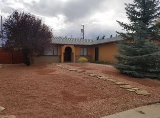 1905 Mountain View Dr, Gallup, NM 87301