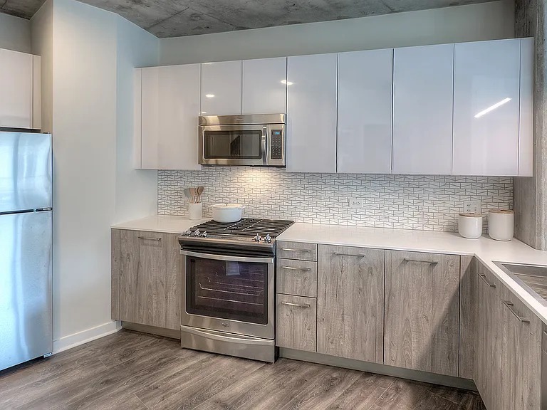 Centrum Lakeview — Photo 10
