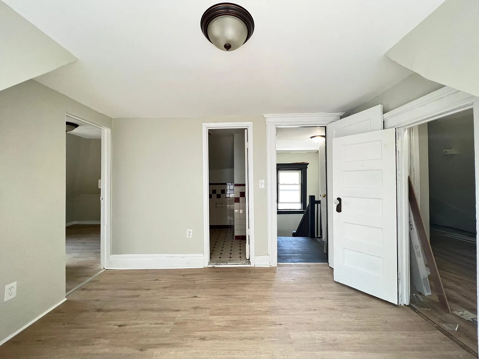 2 bed, 800 sqft, $1,850 — Photo 2