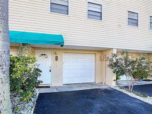 4th image of 19807 Gulf Blvd APT 106