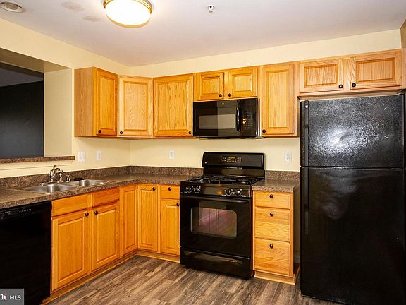 4th image of 4725 Coralberry Ct