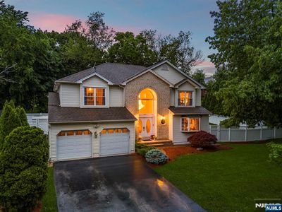 162 Split Rock Rd, Paramus, NJ, 07652