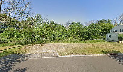 1st image of 32 Canal View Dr