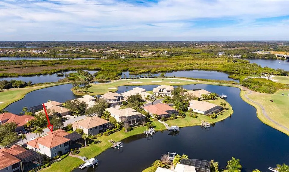 1023 Rainbow Ct