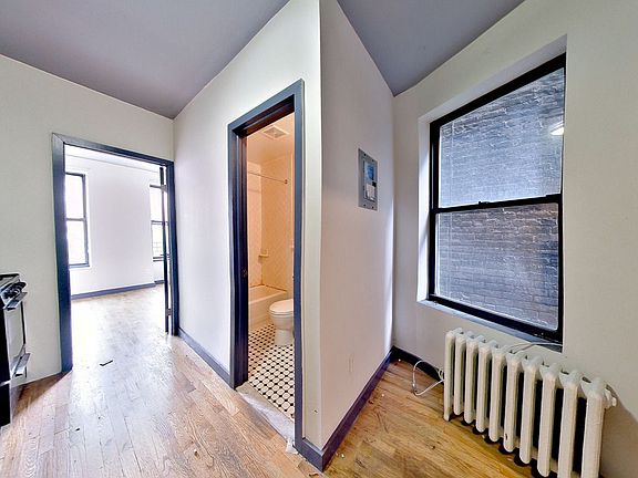 3rd image of 34 E 7th St #2DE