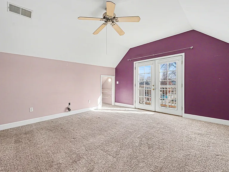 1058 Jasmine St — Photo 19