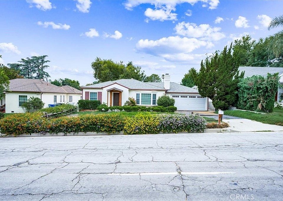 1st image of 1827 N Altadena Dr
