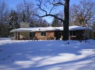 9701 Wondermere Rd, Woodstock, IL 60098