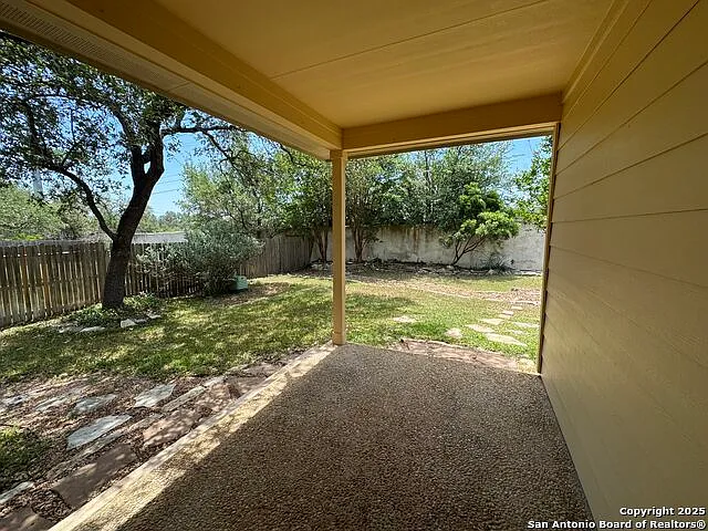 20502 Wild Springs Dr — Photo 27