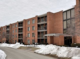 1515 E Central Rd UNIT 122C, Arlington Heights, IL 60005