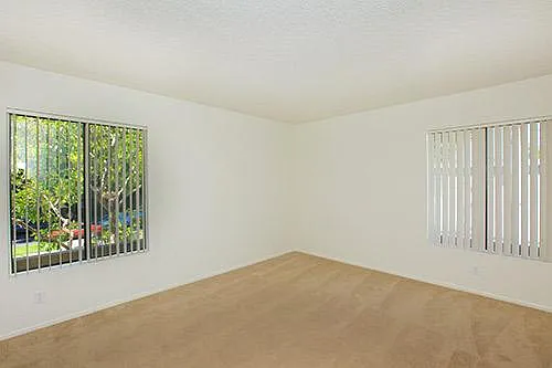 1640 W Ball Rd — Photo 33