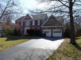 669 Old Hunt Way, Herndon, VA 20170