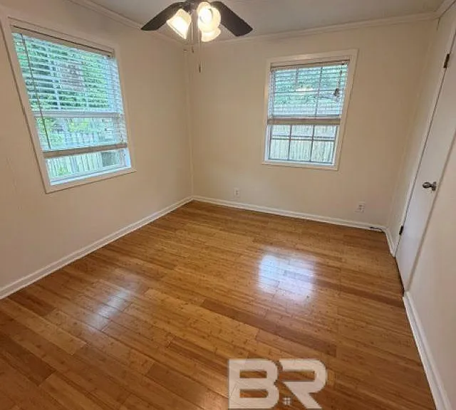 5594 Virginia St — Photo 4
